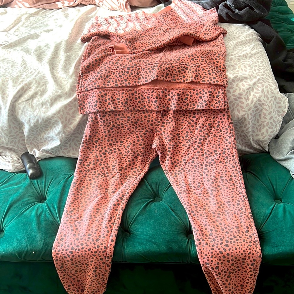 Girls h&m sweatsuit